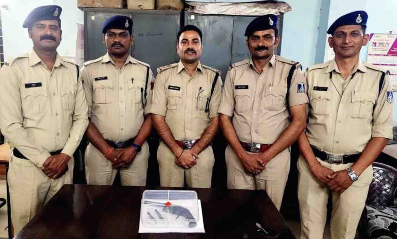 इटारसी पुलिस की कार्रवाई: 315 बोर देशी कट्टा एवं दो नग ज़िंदा कारतूस के साथ आरोपी गिरफ्तार